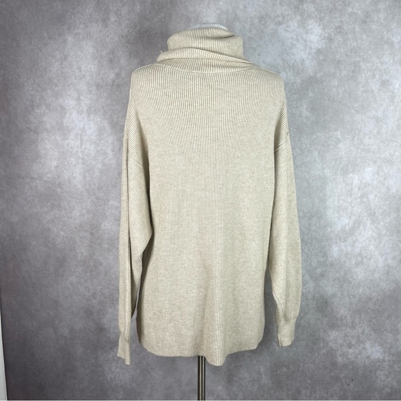 Free People Softly Structured Turtleneck Tunic Sweater In Heather Oatmeal Sz XS - Picture 8 of 10